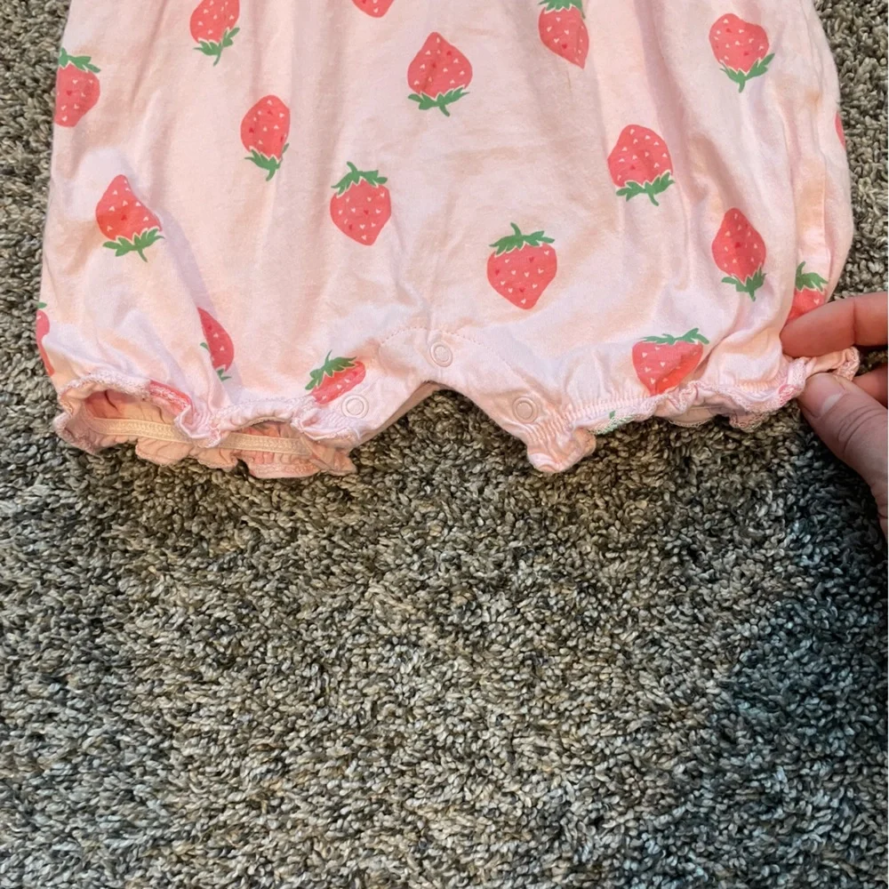 Toddler Girl 24M Summer Outfit Bundle Carter’s Rompers Strawberry Lemon Bee 4pc